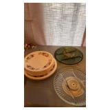 2 glass platters and plate set