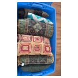 Blue tote with Lid of Pillows