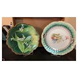 2 decorative floral green plates  10.5ï¿½