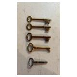 5 authentic vintage skeleton keys