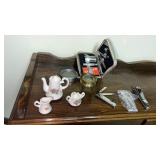 Miscellaneous pocket knife , miniature porcelain