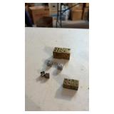 4 different size metal dice