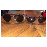 2 pairs of aviator sunglasses