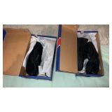 2pairs of menï¿½s Reebok black sneakers size 9.5