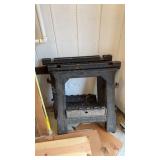 2 plastic saw horses