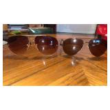 2 aviator sunglasses