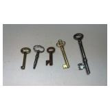 Group of 5 skeleton keys