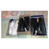 Menï¿½s  new white  9.5 and black sneakers 9.5  new