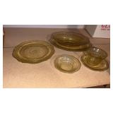 8 piece setting federal glass patrician spoke