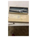 J Wiss & sons co pinking shears with box looks to