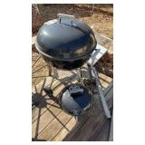 2 charcoal grills