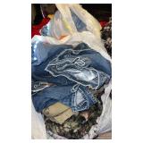 2 bags of menï¿½s clothes. Jeans  32/36 , lounge