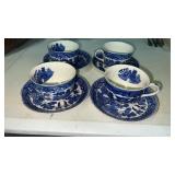 4 Sets Tea Cups & Saucers Blue Willow Pattern