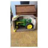 ERTL john Deere 1958 Model 630 LP tractor model