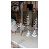 Miscellaneous winter decorations , snowmen ,
