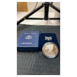 Walking liberty 1 oz  silver  2001  coin