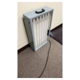 Portable UV radiation disinfection unit