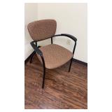 Cushioned Office Chair w/ Arm Rest