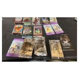 15 Packs of Trading Cards, Magic, Belle Sara,