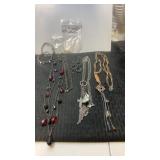 Miscellaneous womanï¿½s necklaces and earrings