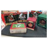 Miscellaneous group of Christmas ornaments,
