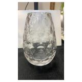 8ï¿½ tall  honeycomb vase