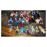 (25). Playmobil. figures.