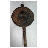Ideal cast iron waffle maker # 8 with wood handle