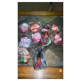 (10)   New in pkg. kids meal toys