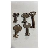 5 Vintage Skeleton Keys
