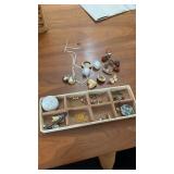 Gold tone /silvertone necklaces , earrings and