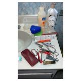 Miscellaneous bathroom items