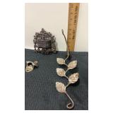 Miscellaneous cast iron decorative pieces