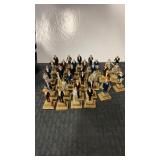 Group of miscellaneous 2" plastic figures of