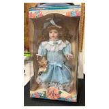 NIB Victorian Rose collection, spring elegance,