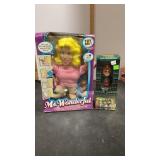 2 figures. Ms. Wonderful & Joey Fatone Jr from