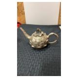 Chinese tea pot