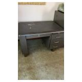 4 drawer 1 pull out shelf metal desk