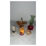 Group of miscellaneous decorative item
