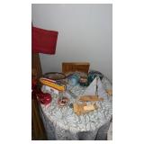 Group of miscellaneous home decorations and mire