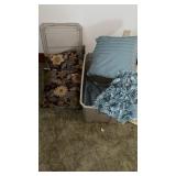 5 decorative pillows in tote