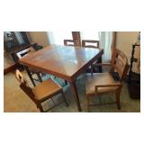 Mid-century table and 5 chairs aprox. 38"x56"x29"