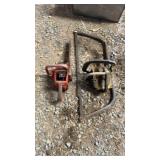 3 saws.  1 hand, 2 motorized untested 1 for parts