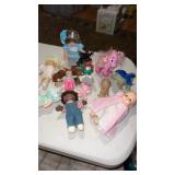 Group of miscellaneous dolls , my little ponies ,