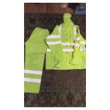 Size XL menï¿½s neon rain suit