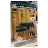 Diecast metal UZI9MM miniature cap, gun new in