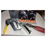 Group of miscellaneous tools 2 new in box glove