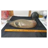17ï¿½. Hand carved and hand painted wooden Duck