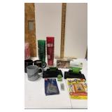 NIP green and red plastic cups , grill  scrubbers