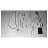 Group of silver tone and gold tone womanï¿½s
